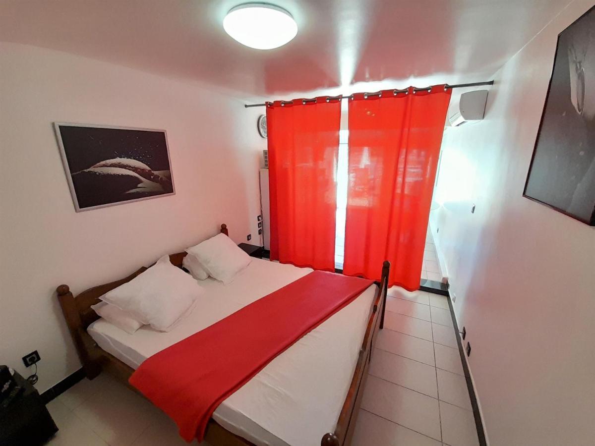 Studio Village Naturiste Devil Or Eden แอกด์ ภายนอก รูปภาพ