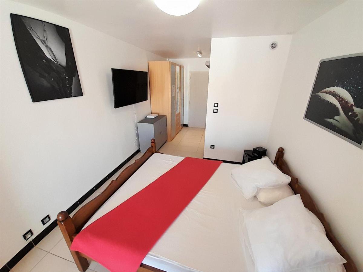 Studio Village Naturiste Devil Or Eden แอกด์ ภายนอก รูปภาพ